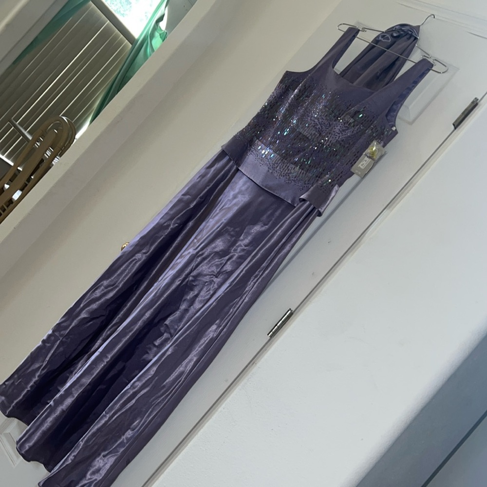 Cache Formal Gown